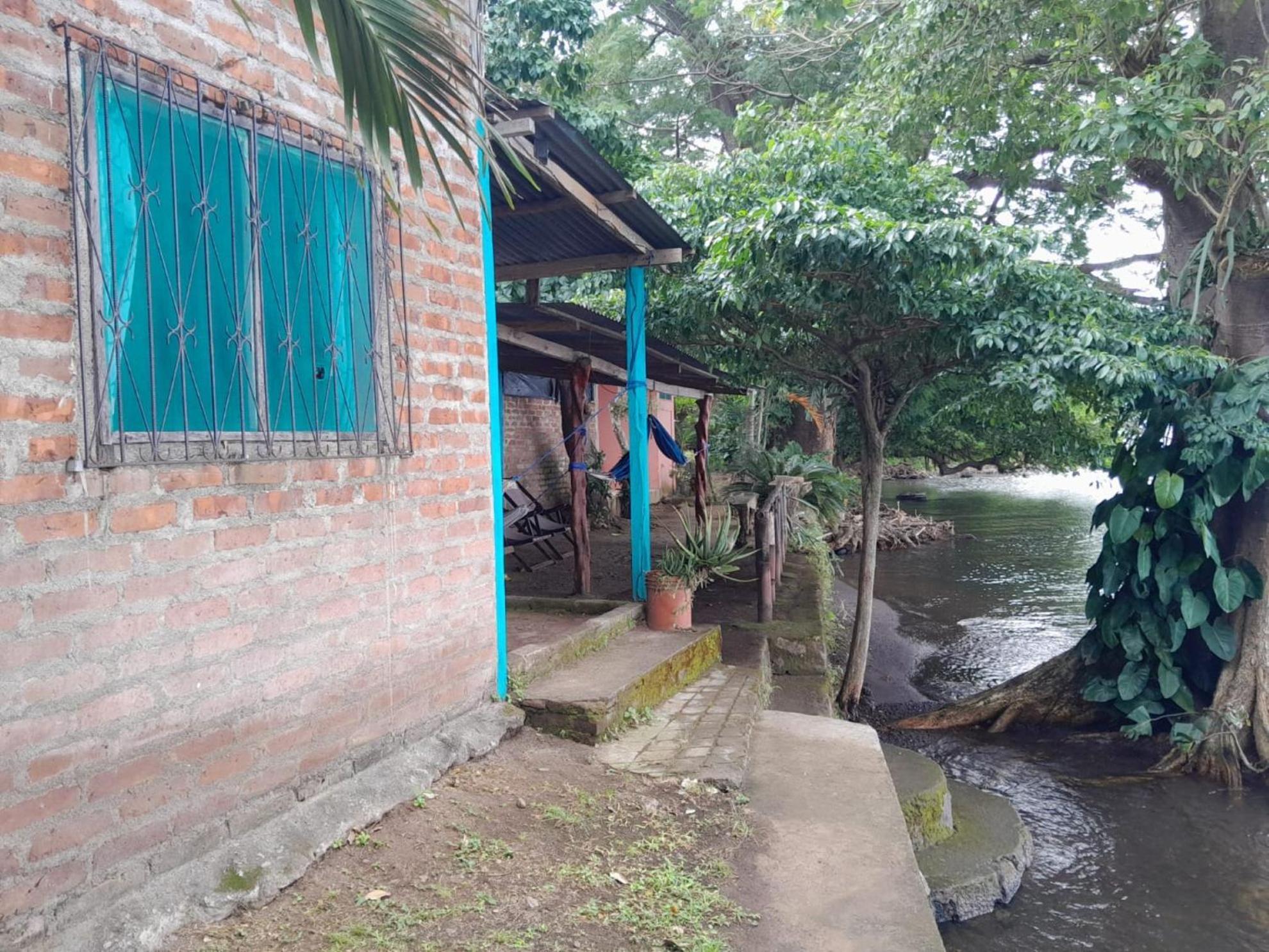 Hostel Los Chocoyos Mérida エクステリア 写真