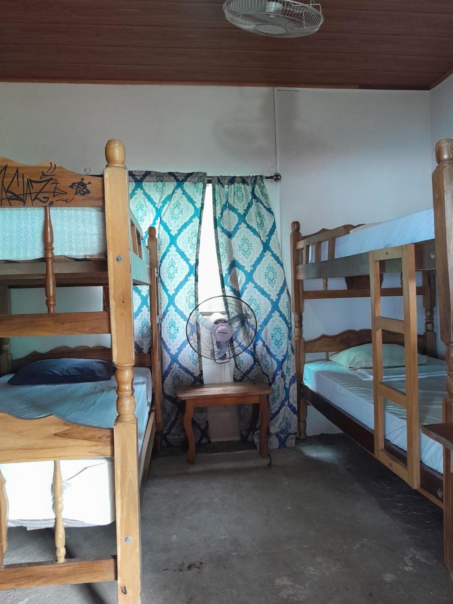 Hostel Los Chocoyos Mérida エクステリア 写真